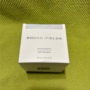 New/ Never Opened - Rodan & Fields Active Hydration Body Replenish